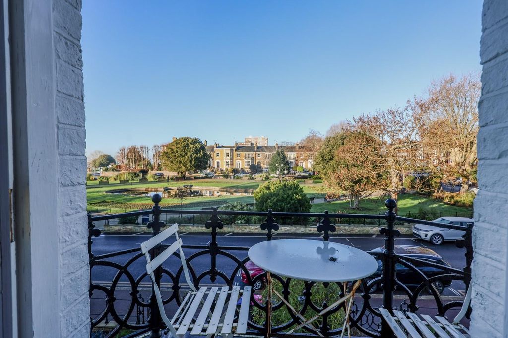 Property photo 3 of 55