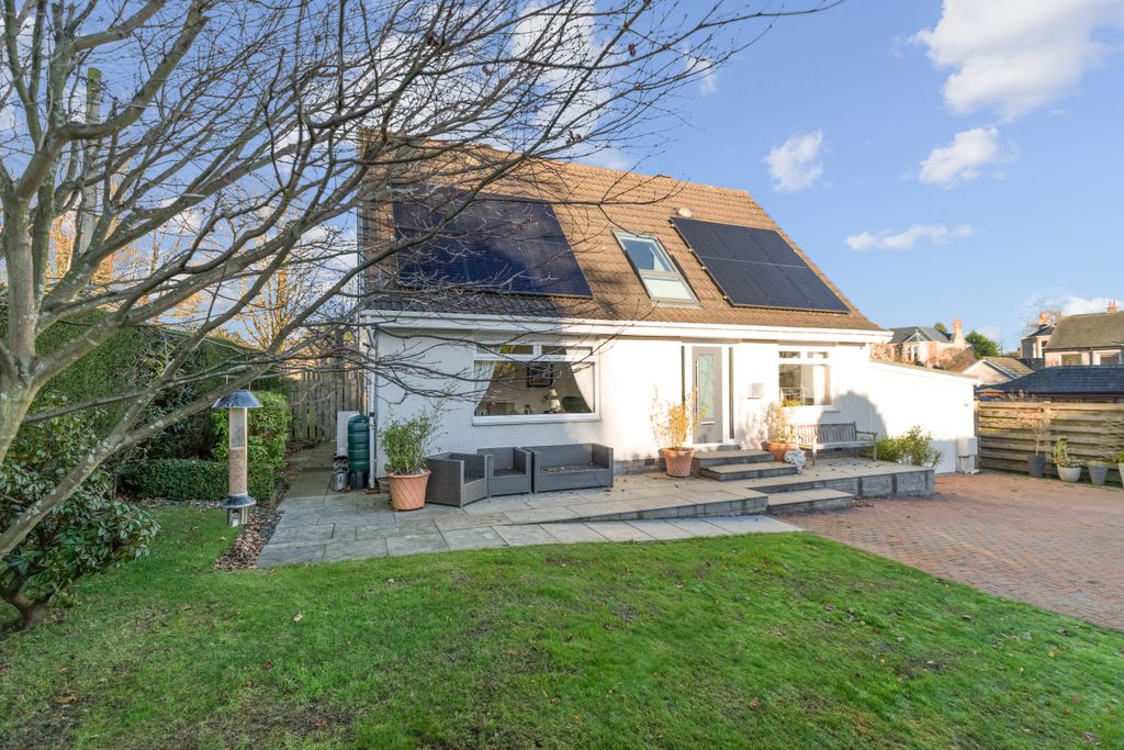 Property photo 1 of 34