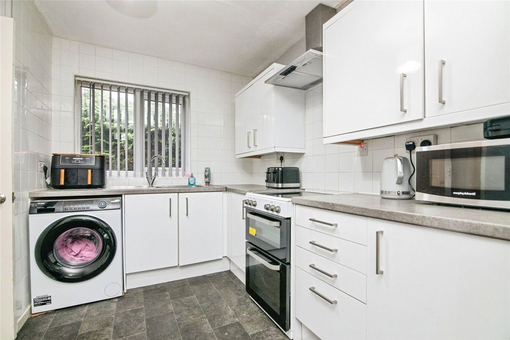 Property photo 3 of 19 Picture No. 11