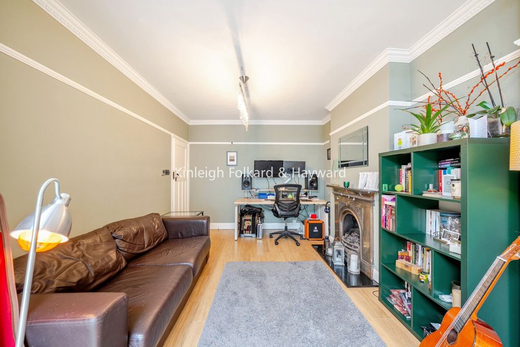 Property photo 3 of 11 Picture No. 12