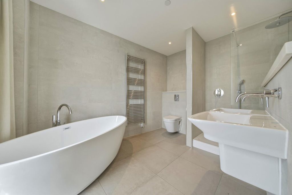 Additional image 15 of 3 bed flat for salePavilion Road, West Bridgford, Nottingham NG2