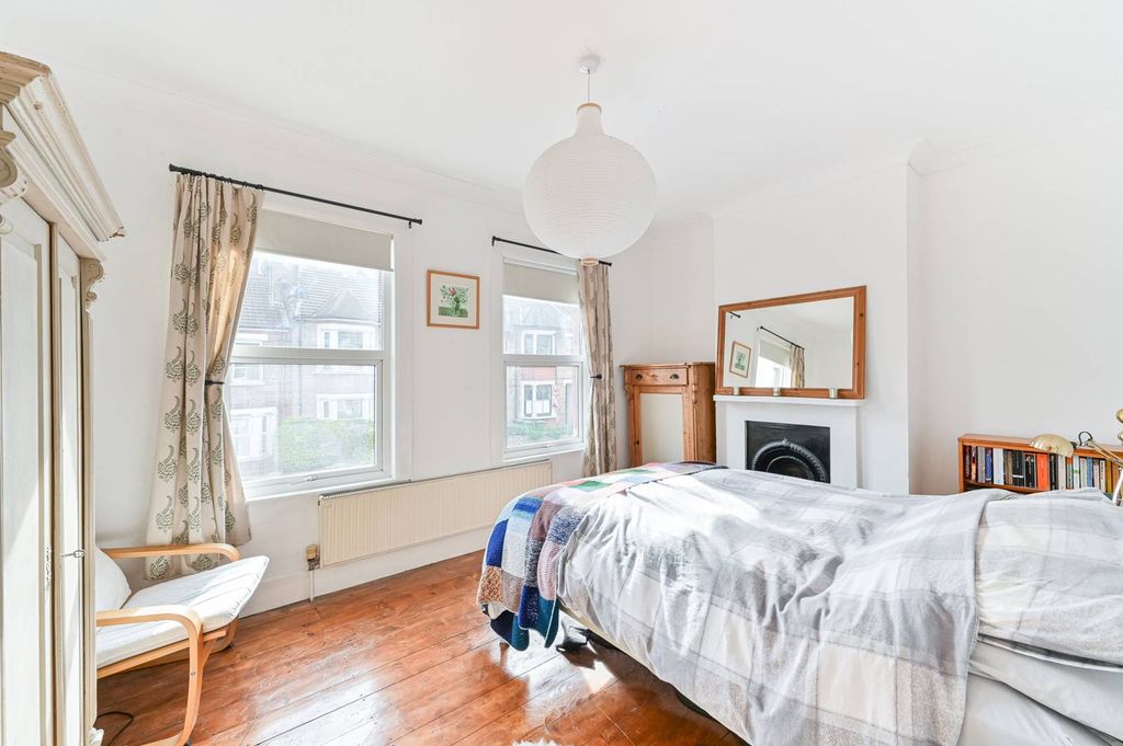 Property photo 3 of 8