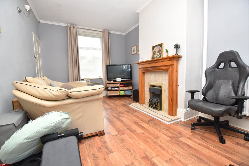 Property photo 2 of 17 Picture No. 26