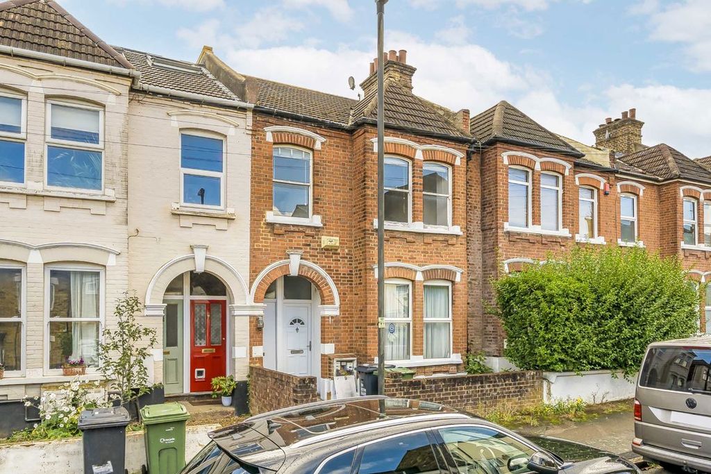 Property photo 1 of 6