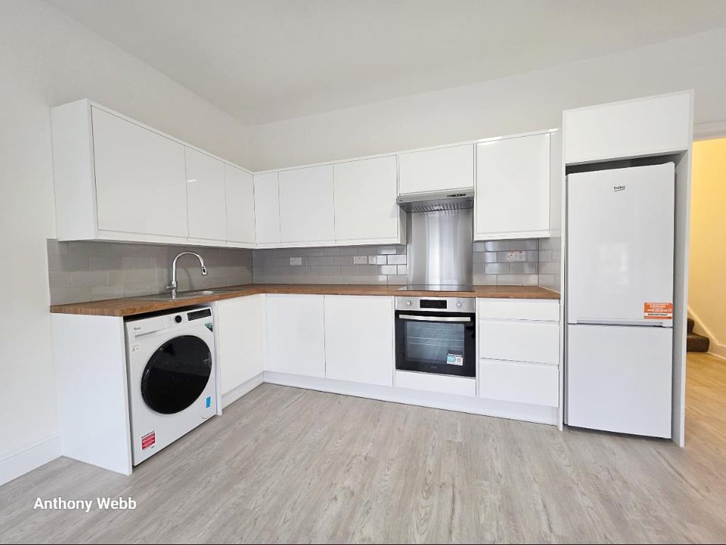 Property photo 2 of 10 Ktichen