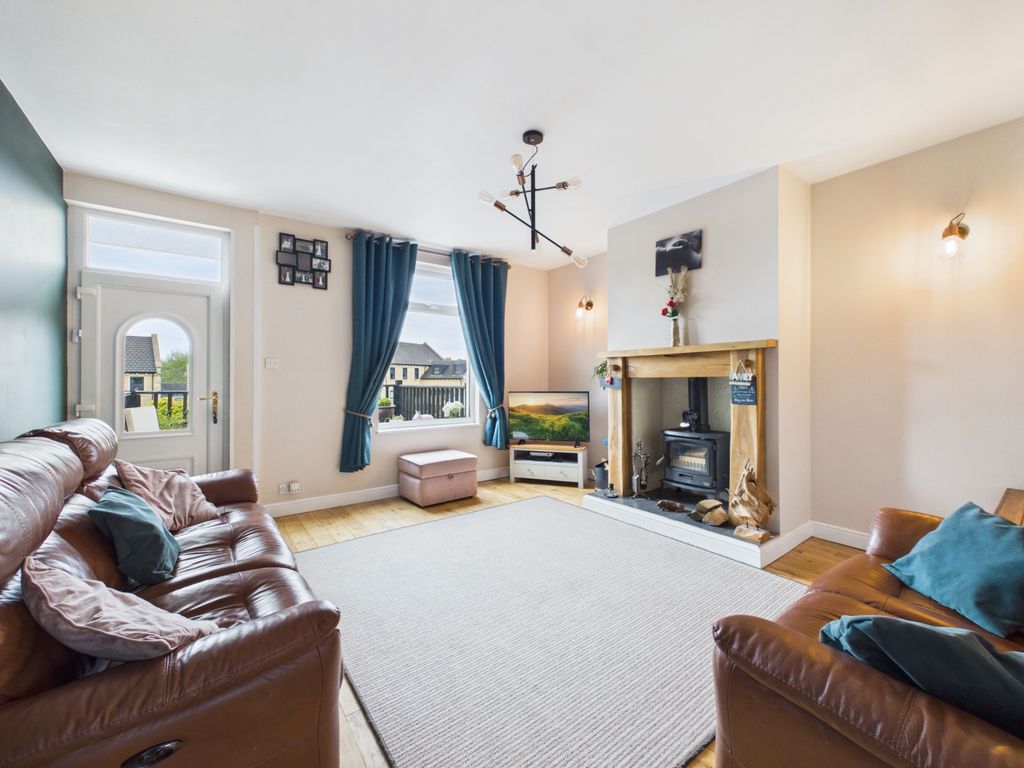 Property photo 3 of 32
