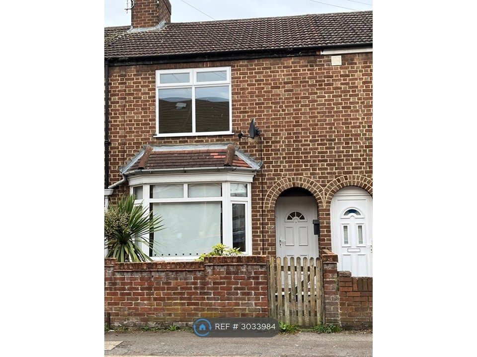 Property photo 1 of 16 House Front