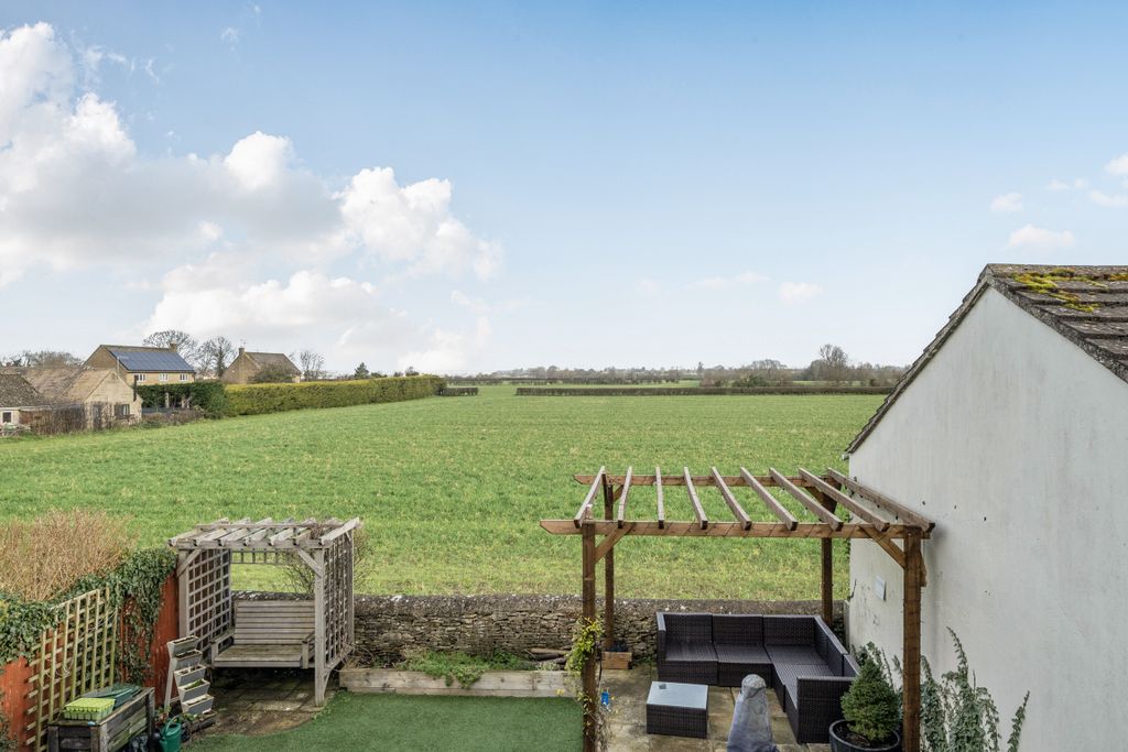 Property photo 2 of 20 14176216699c2Abc0E3B0