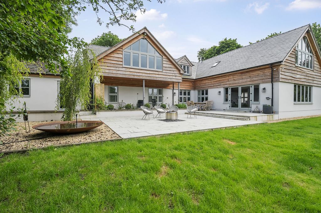 Property photo 1 of 22