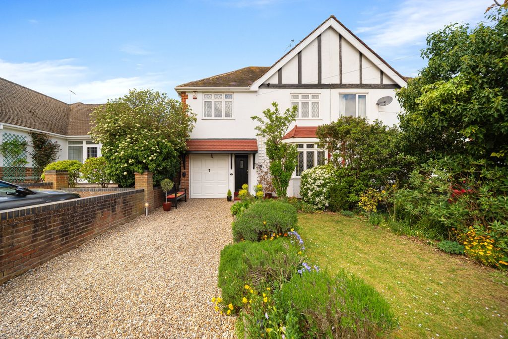 Property photo 1 of 27 4985942