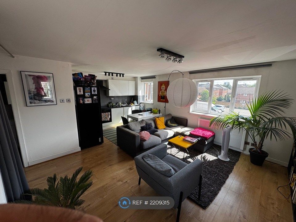 Property photo 2 of 6