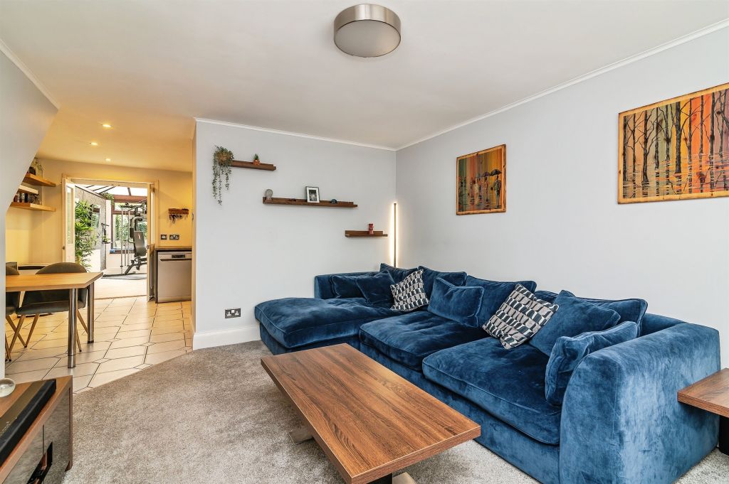 Property photo 3 of 17