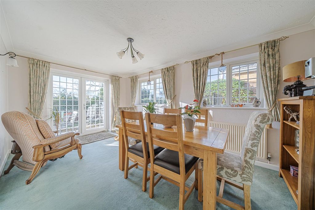 Property photo 3 of 20 Dining Room