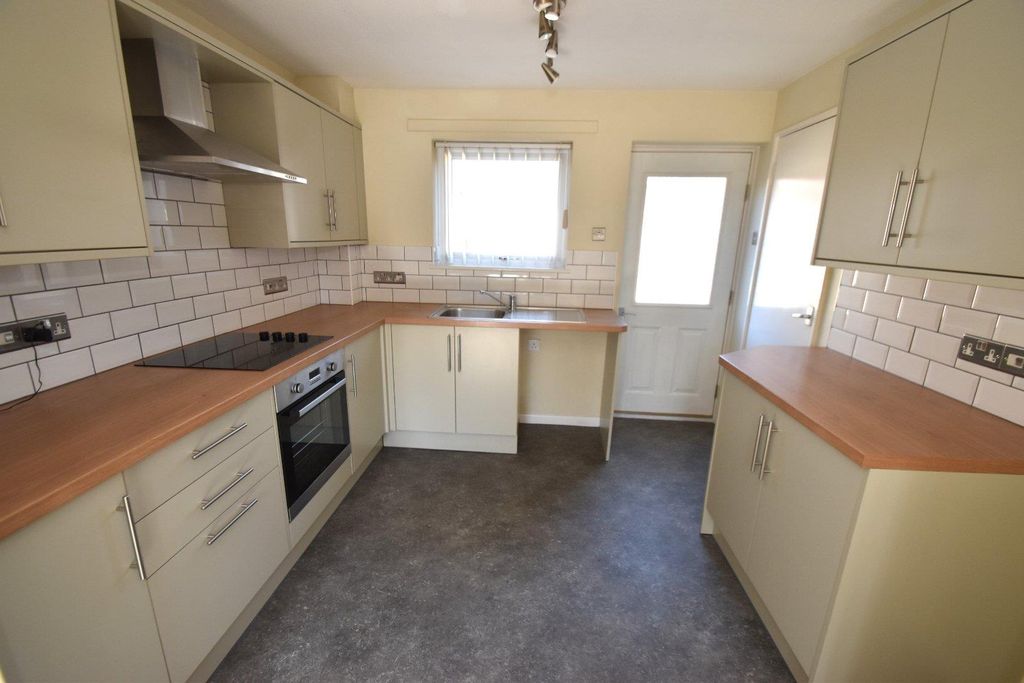 Property photo 2 of 9 Tiverton Seddons