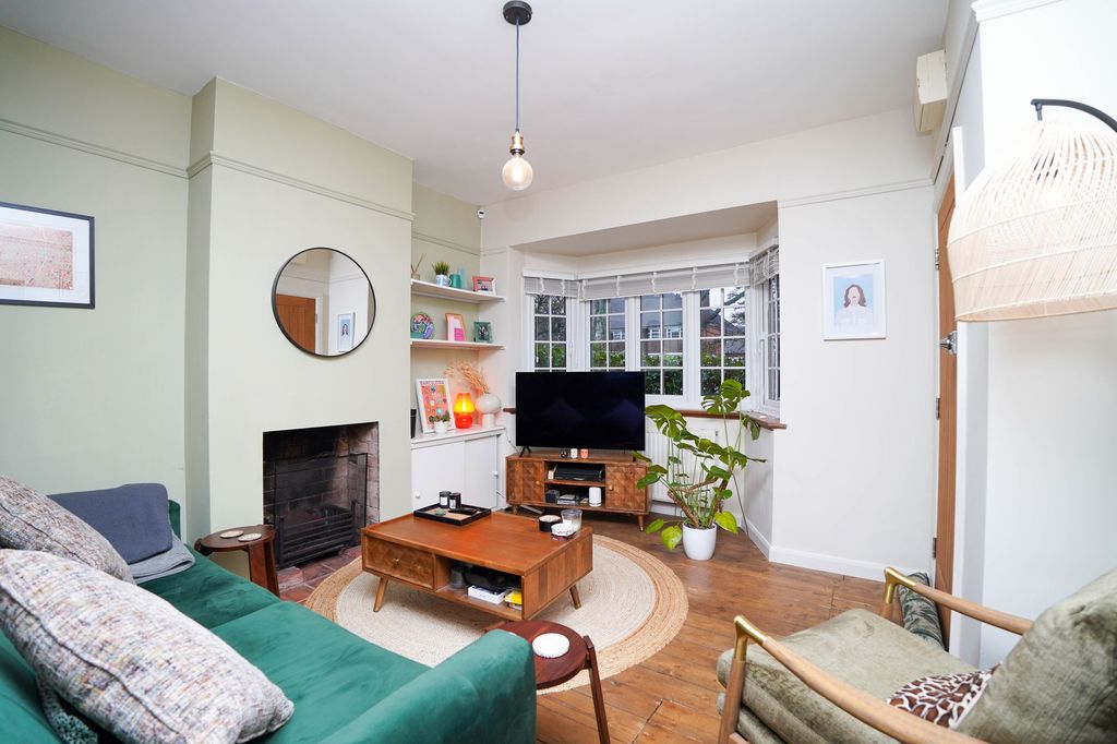 Property photo 2 of 23