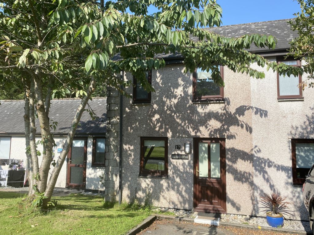 Property photo 1 of 10 2 Bedroom Semi-Detached House For Sale