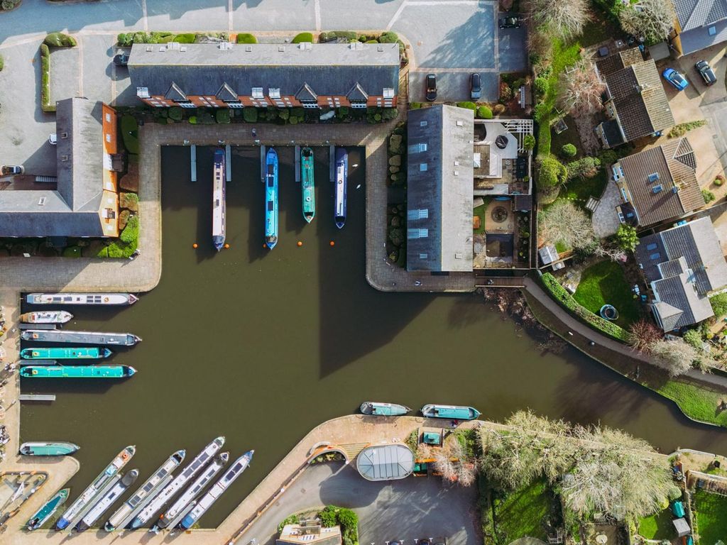 Property photo 2 of 29