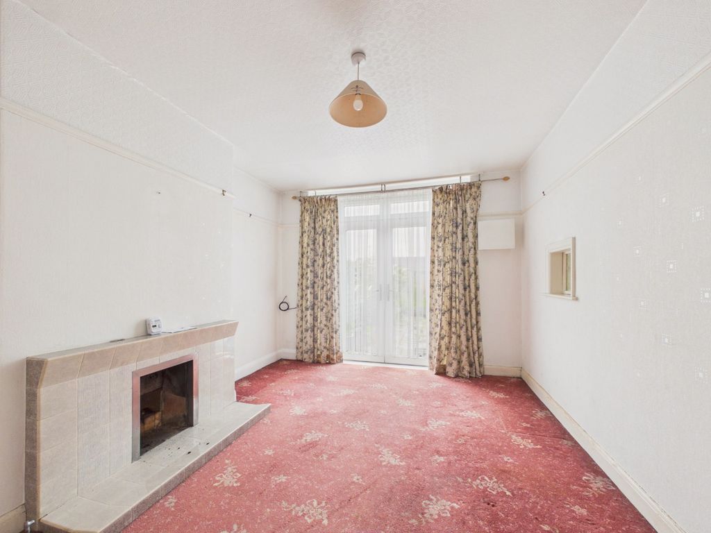 Property photo 3 of 11 5113776