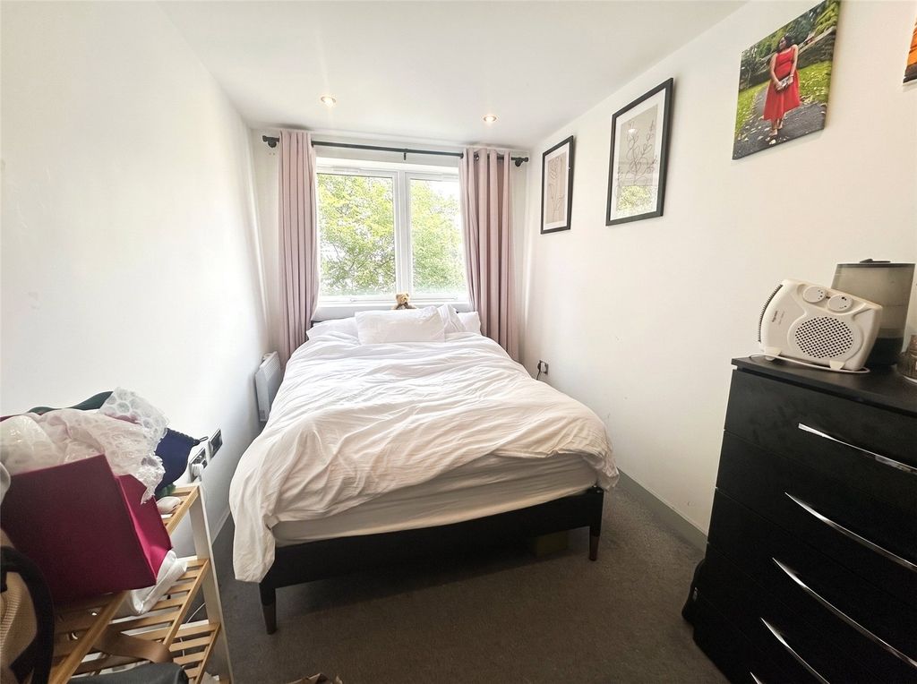 Property photo 3 of 11 Picture No. 29