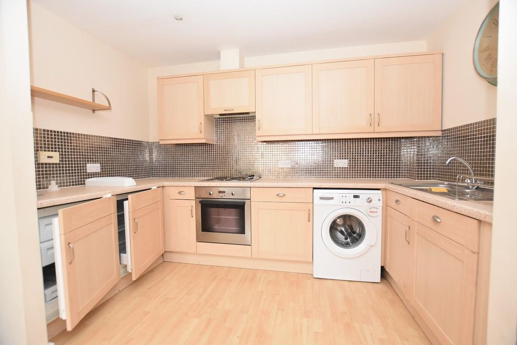 Property photo 3 of 6 Kitchen.Jpg