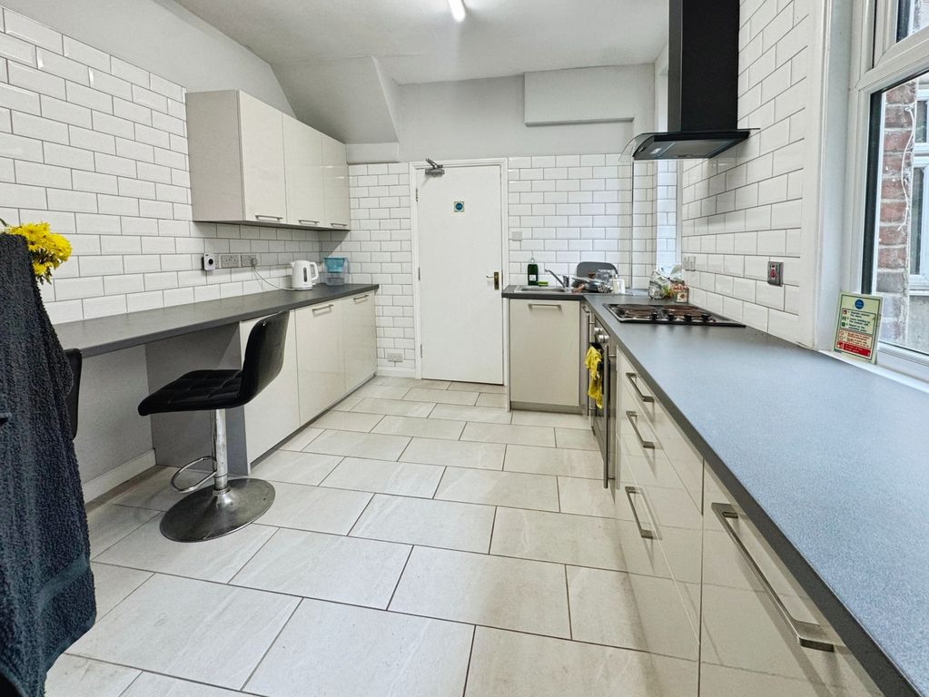 Property photo 2 of 10 Image