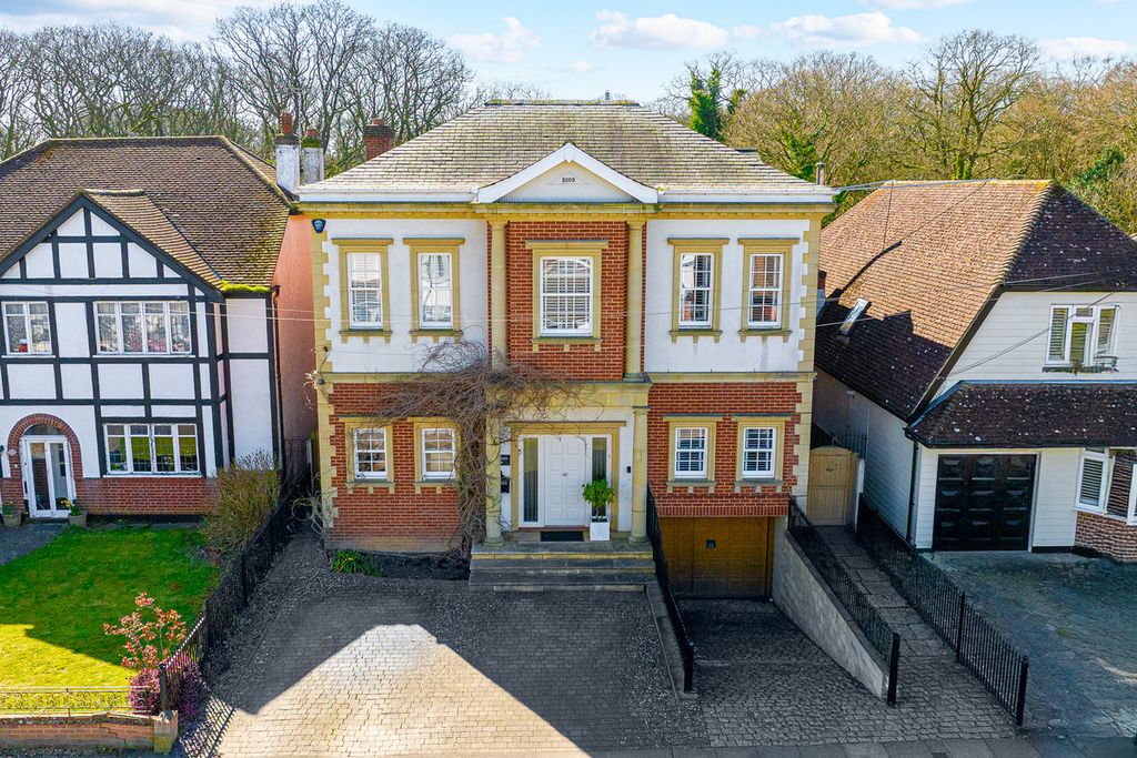 Property photo 1 of 50