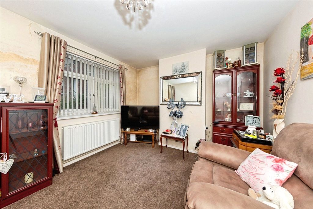 Property photo 2 of 18 Picture No. 43