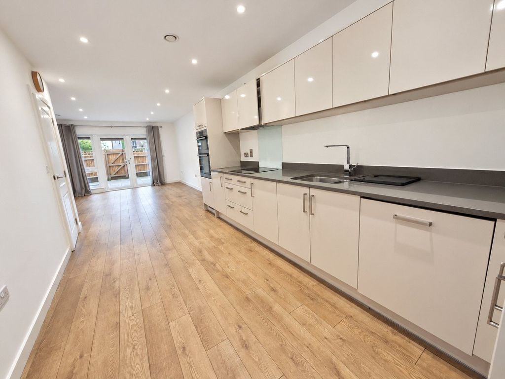 Property photo 2 of 17 Reception/Kitchen