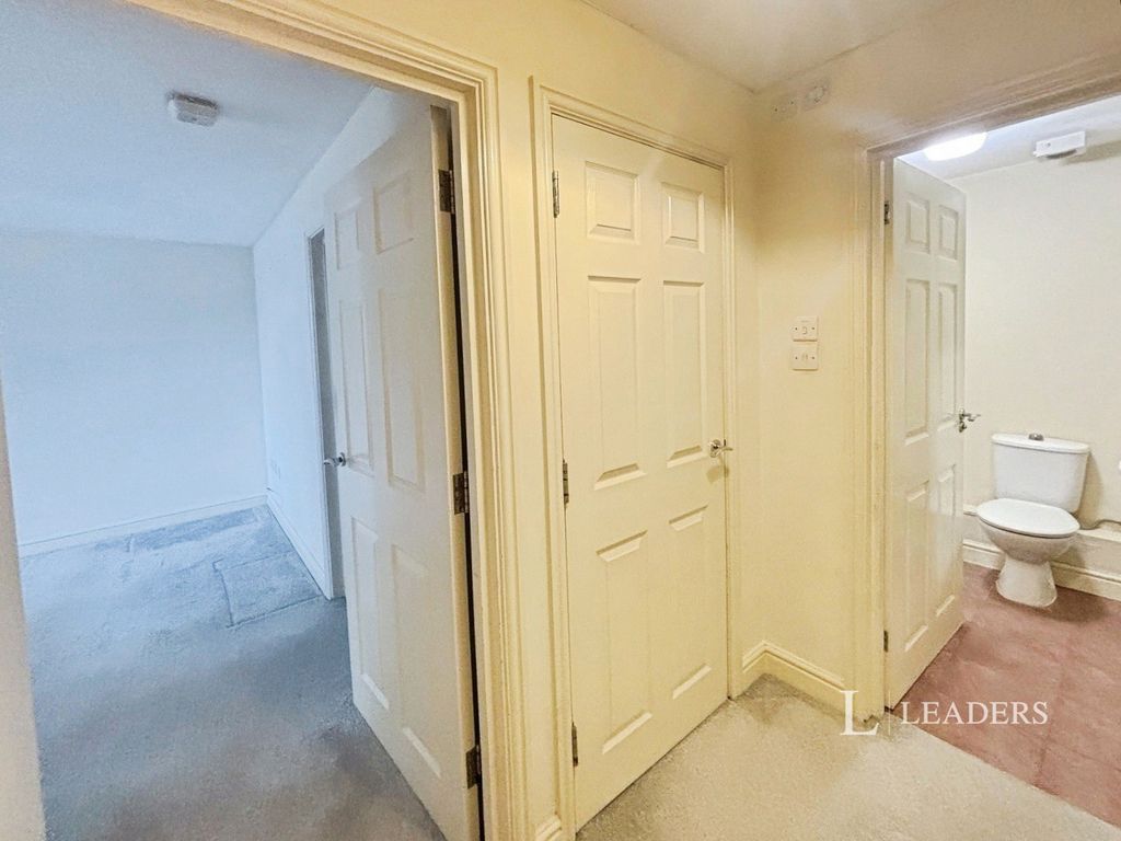 Property photo 2 of 8 Pbox-Img.Jpg