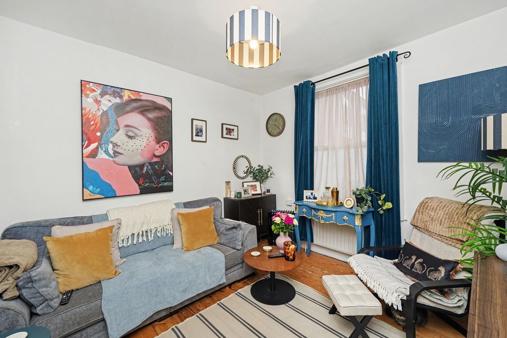 Property photo 2 of 11