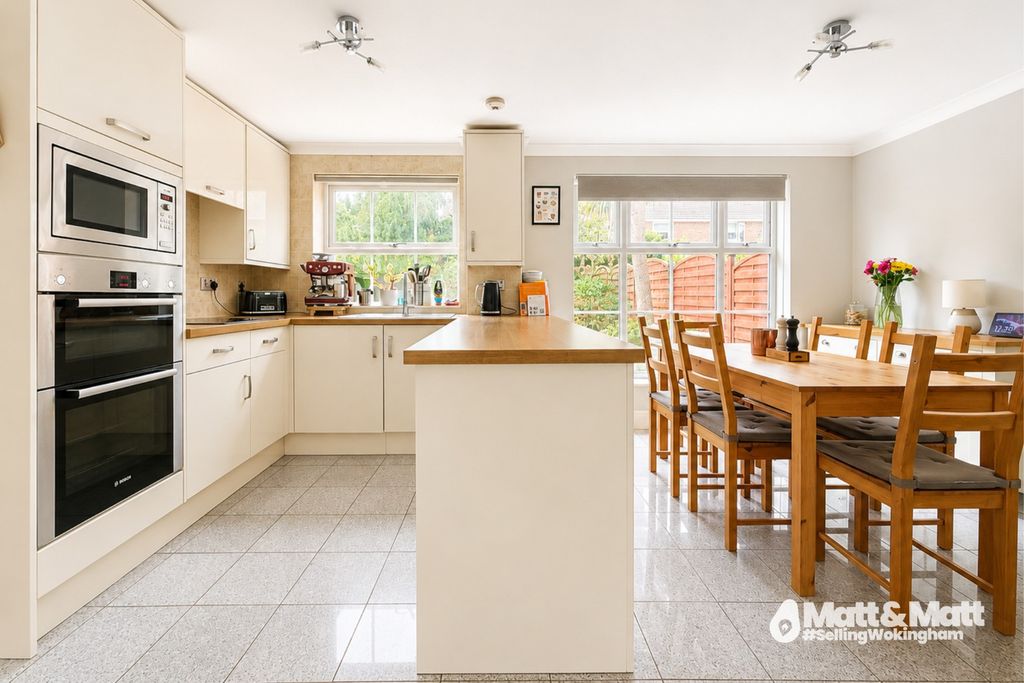 Property photo 3 of 10 5283076