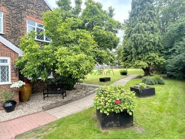 Property photo 1 of 28