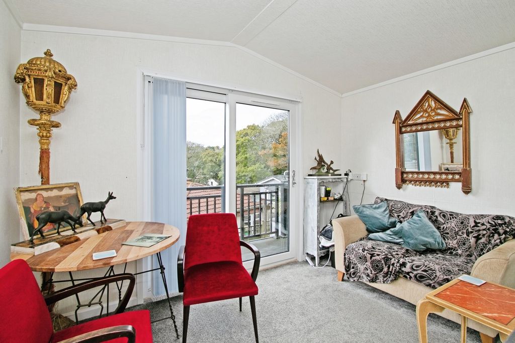 Property photo 2 of 12 Photo