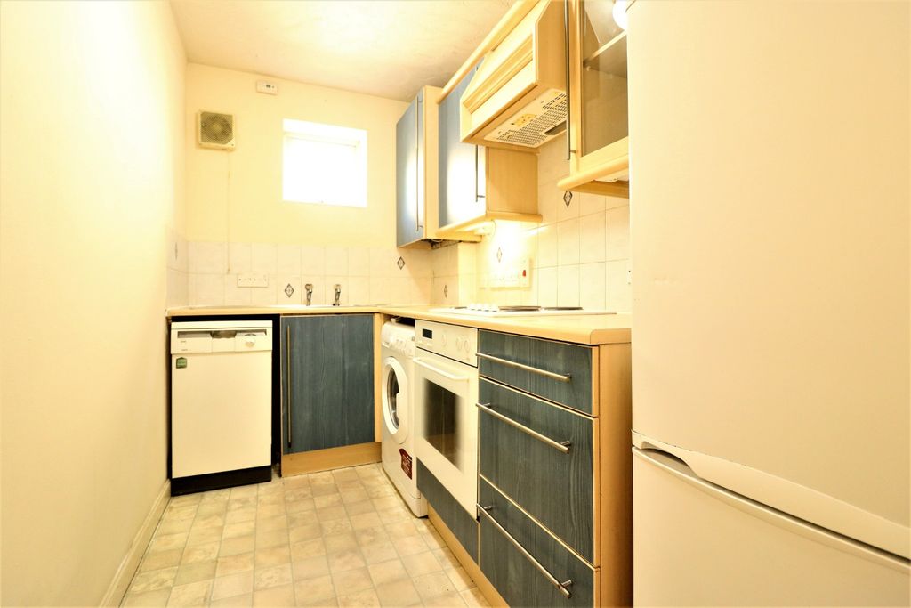 Property photo 3 of 7 806933
