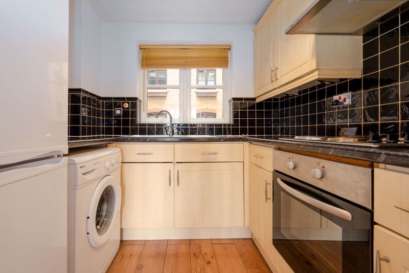 Property photo 3 of 7 Kitchen
