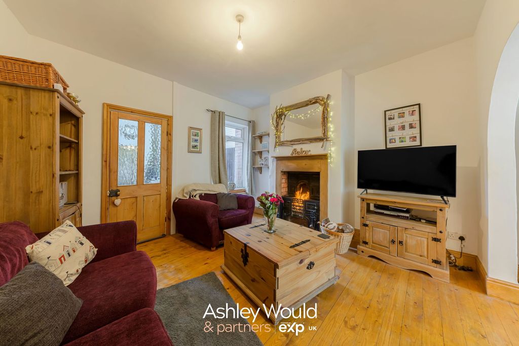 Property photo 3 of 16