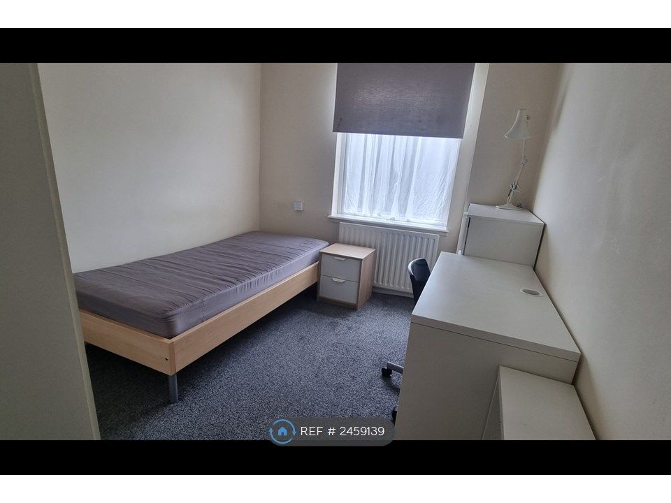 Property photo 1 of 13 Abbey Room £415 All Bills Included