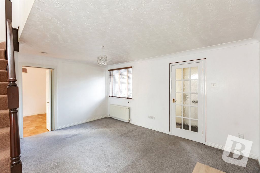 Property photo 2 of 15 Lounge