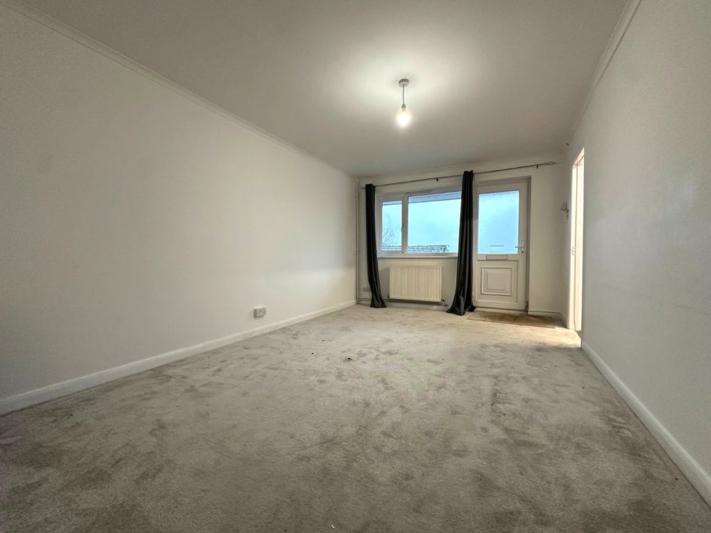 Property photo 3 of 6 Picture No. 04