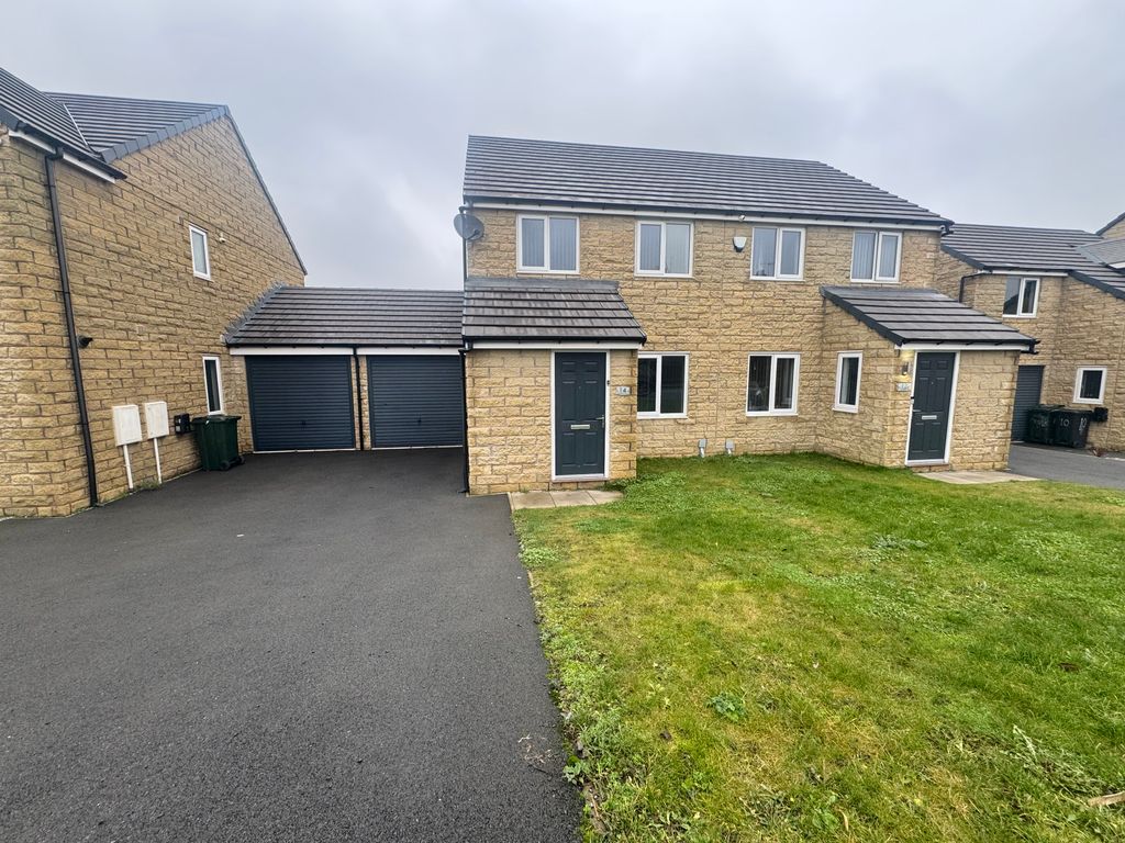 Property photo 1 of 8 Exterior