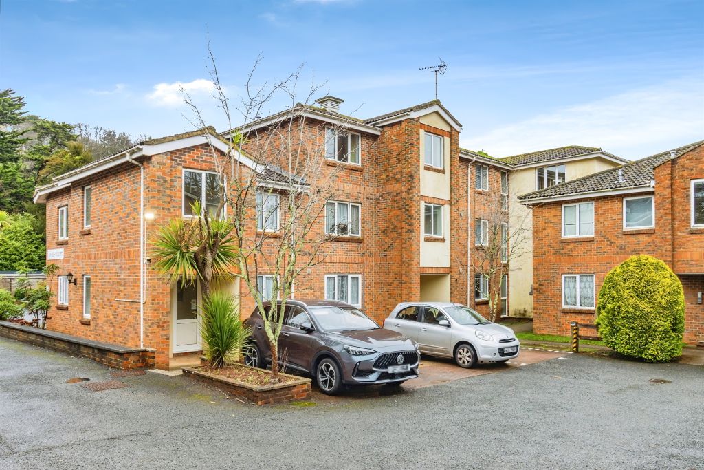 Property photo 1 of 16