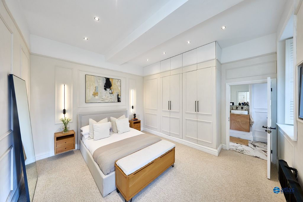 Property photo 3 of 23 Bedroom 1