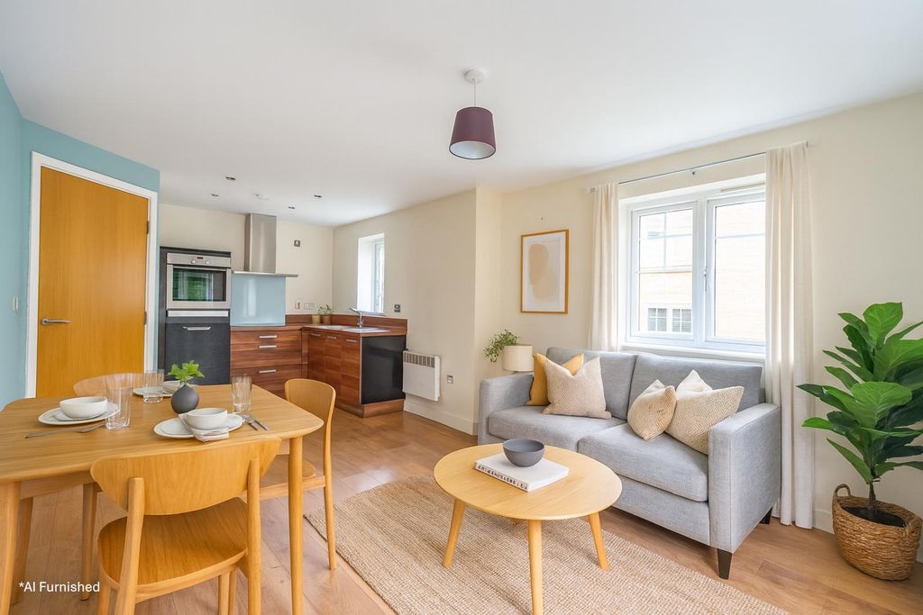 Property photo 3 of 11 Sh1.Png