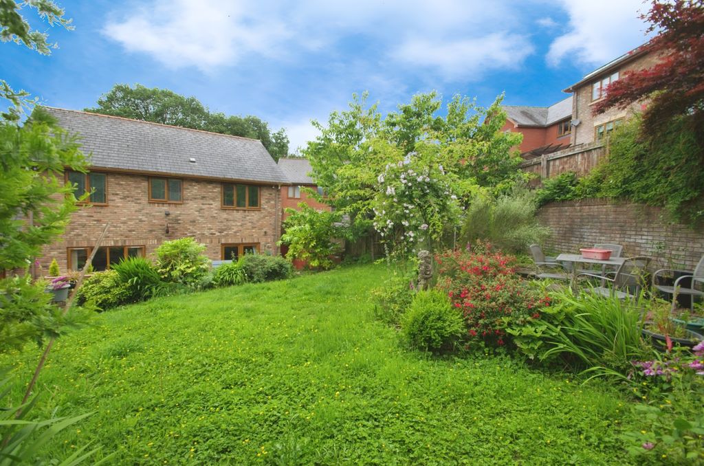 Property photo 2 of 15