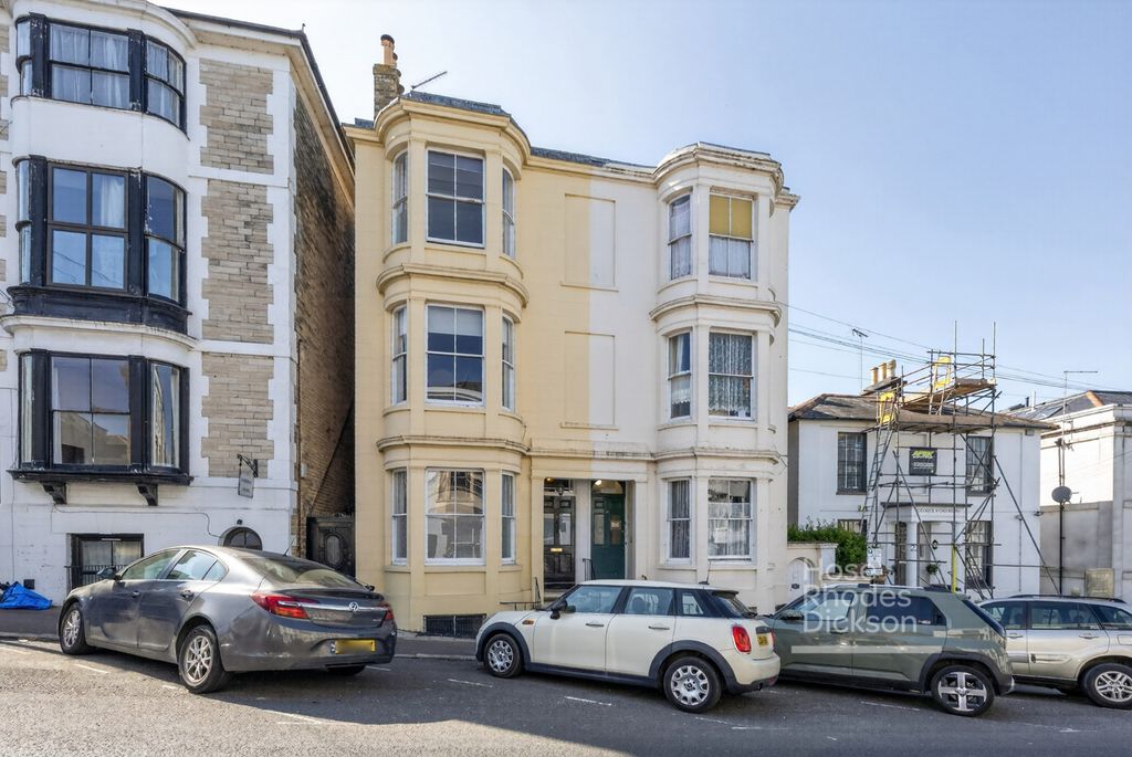 Property photo 1 of 31 Pbox-Img.Jpg
