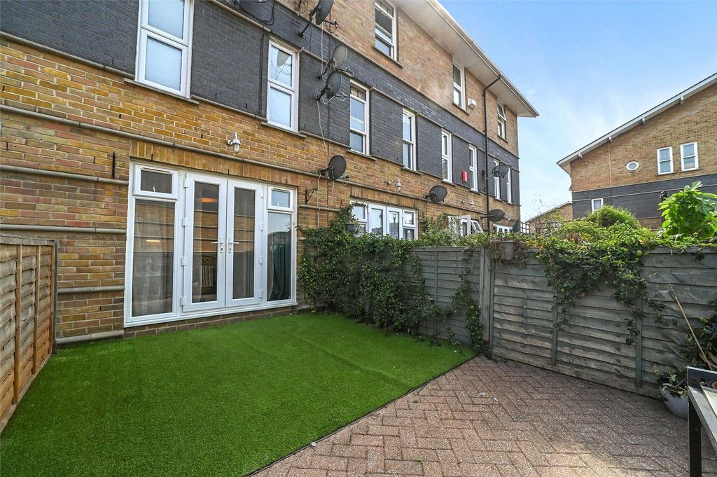 Property photo 2 of 16 Picture No. 03