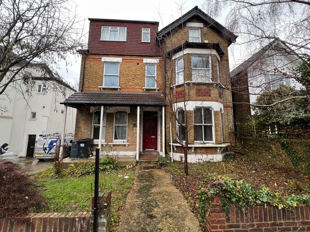 Property photo 3 of 10 Photo 1