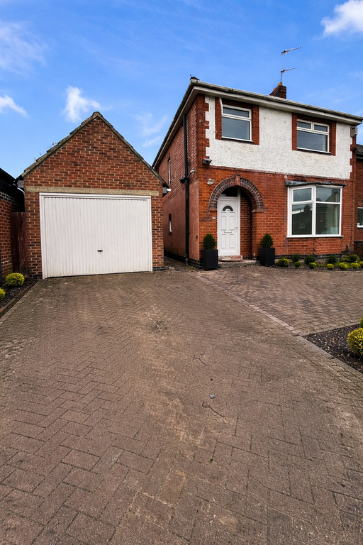 Property photo 1 of 2