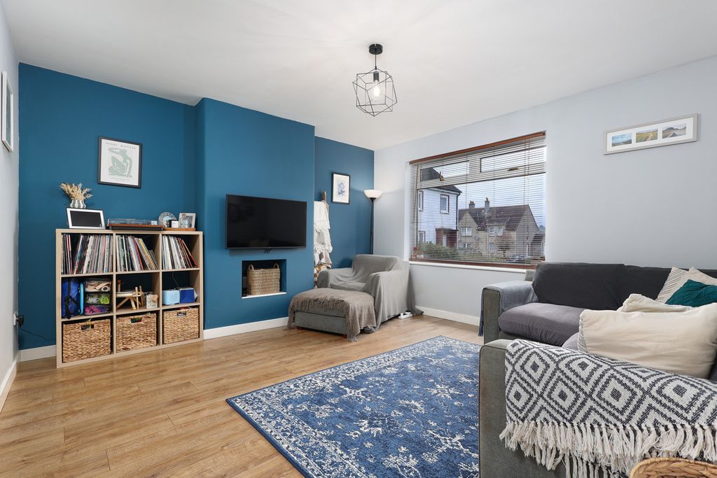 Property photo 2 of 37