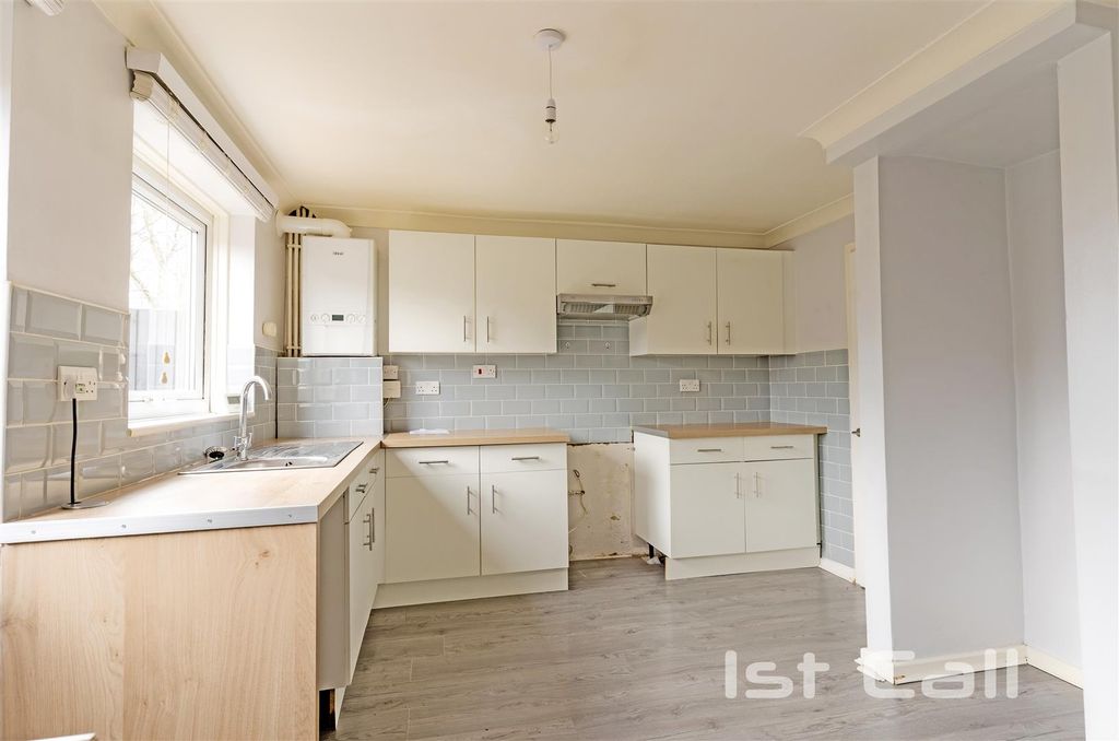 Property photo 3 of 14 Kitchen/ Diner